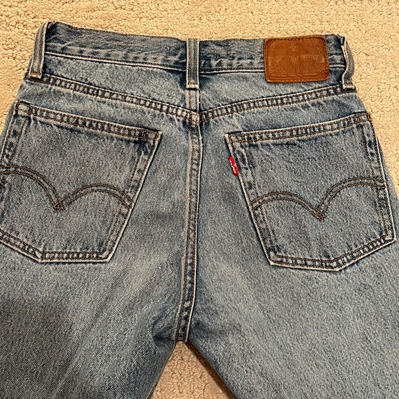 Levi’s Wedgie Straight Jeans - Picture 5 of 5